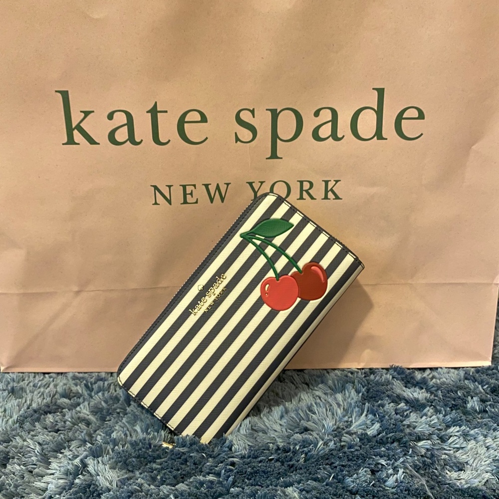 NWT Large Striped Cherry 🍒 Wallet
